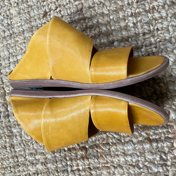 P Monjo Mule Slide Shoe Yellow Leather Slip On Sandals EU 41 - Picture 5 of 11